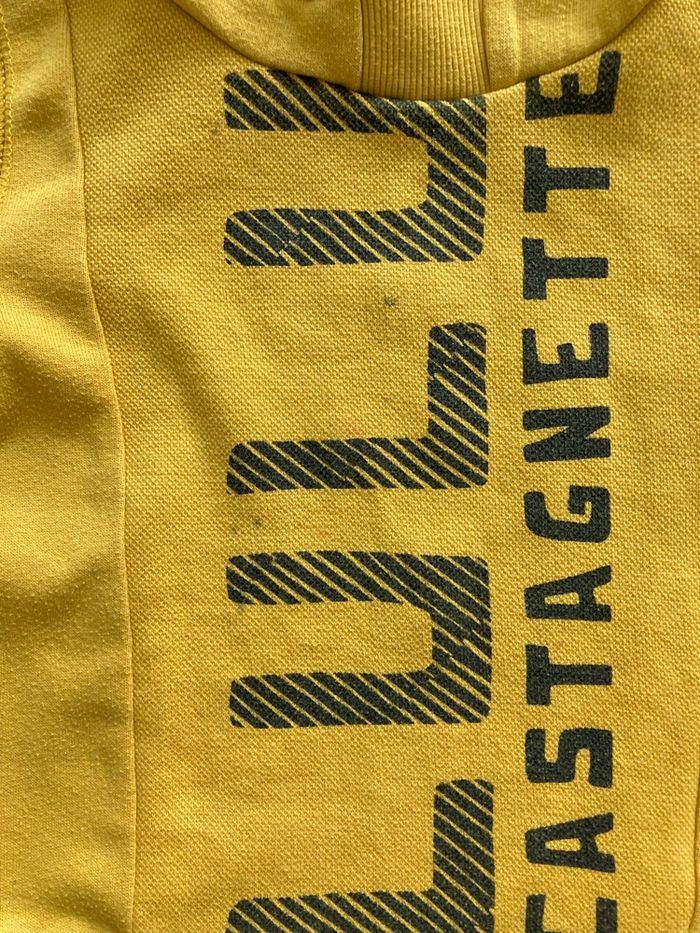 Lot 6 hauts 2 ans - photo numéro 2