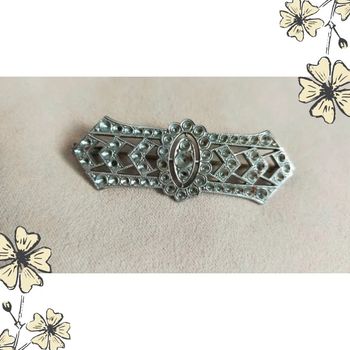 Broche ronde vintage émaillée orange & noire – style vitrail