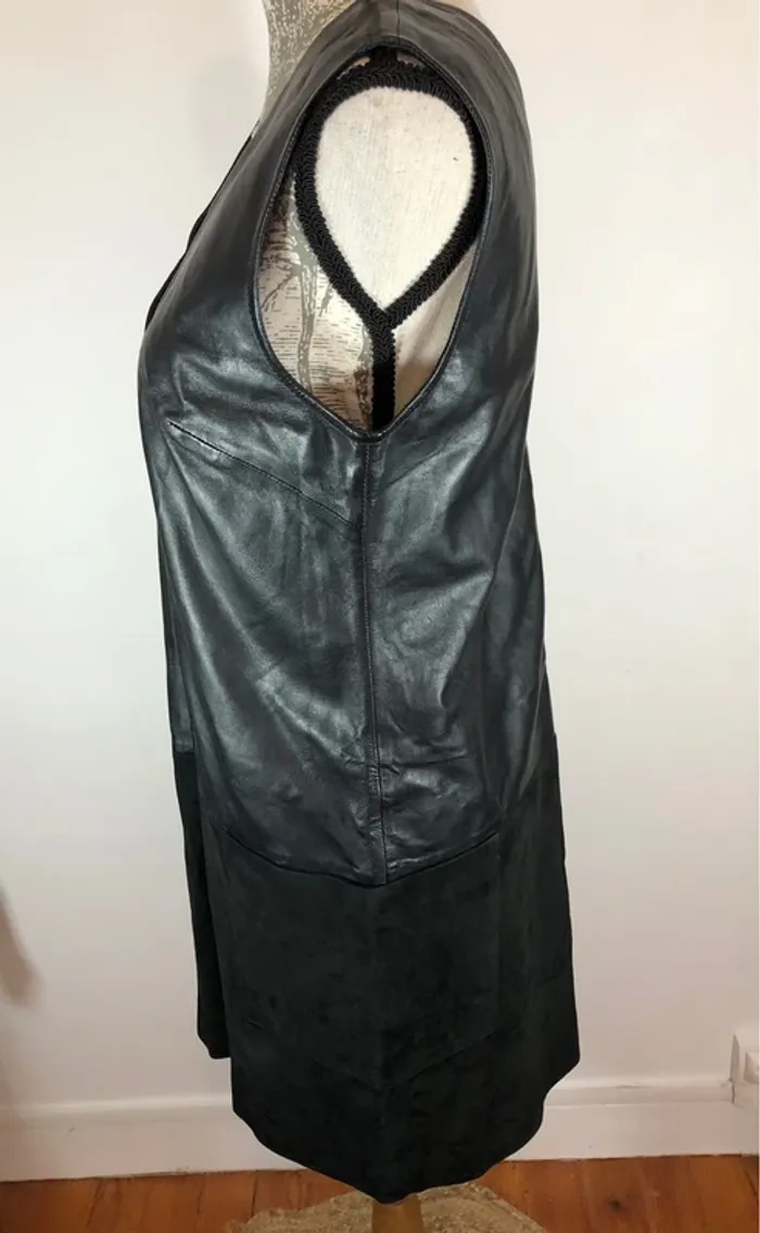 Robe en cuir véritable - photo numéro 2