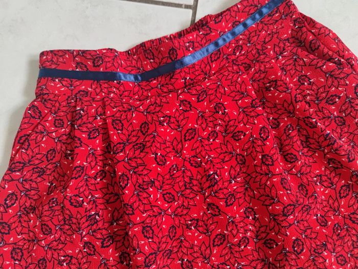 Jupe rouge - photo numéro 2