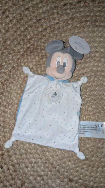 Doudou plat Mickey neuf