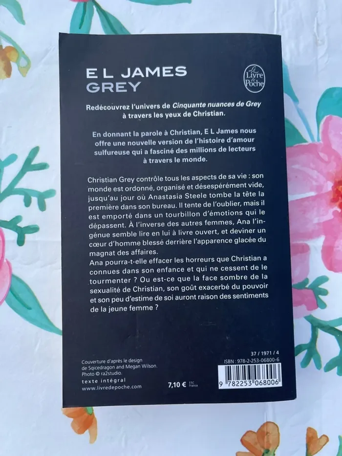 Grey – E. L. James - photo numéro 2