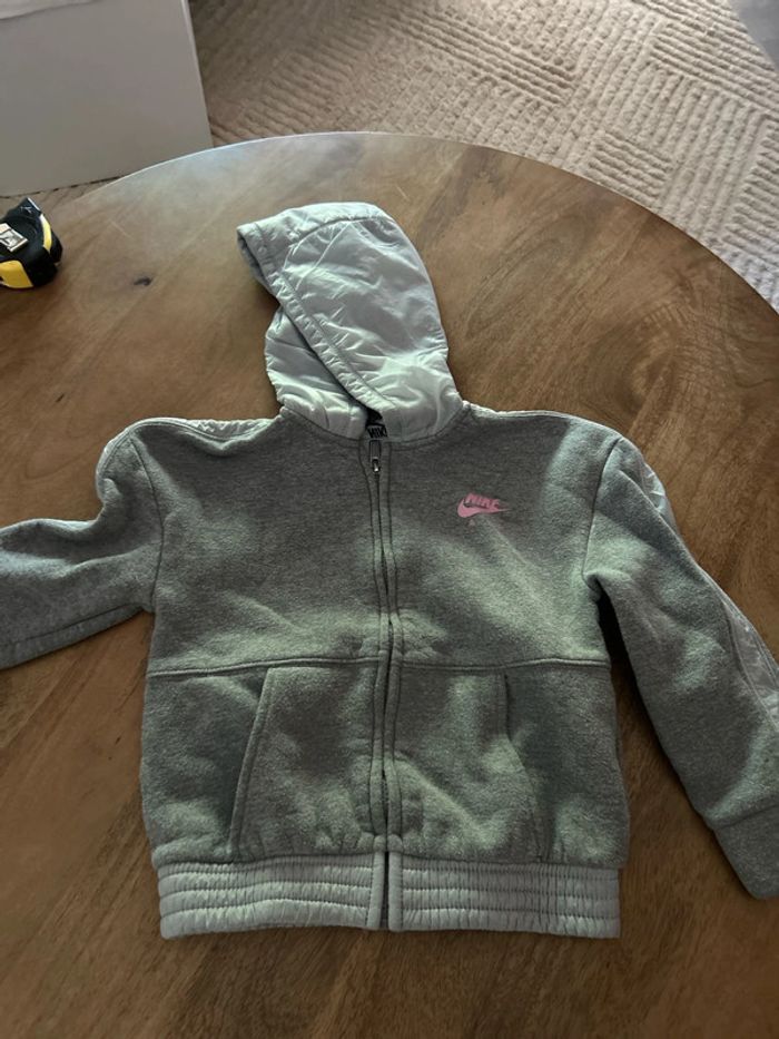 Sweat-shirt à capuche