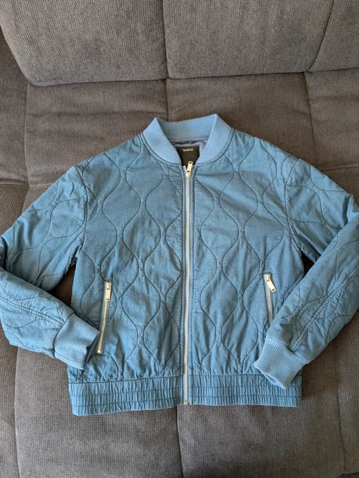 Veste matelassée bleue
