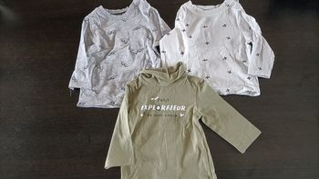Lot de petit pull