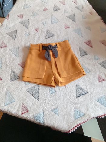 Short moutarde
