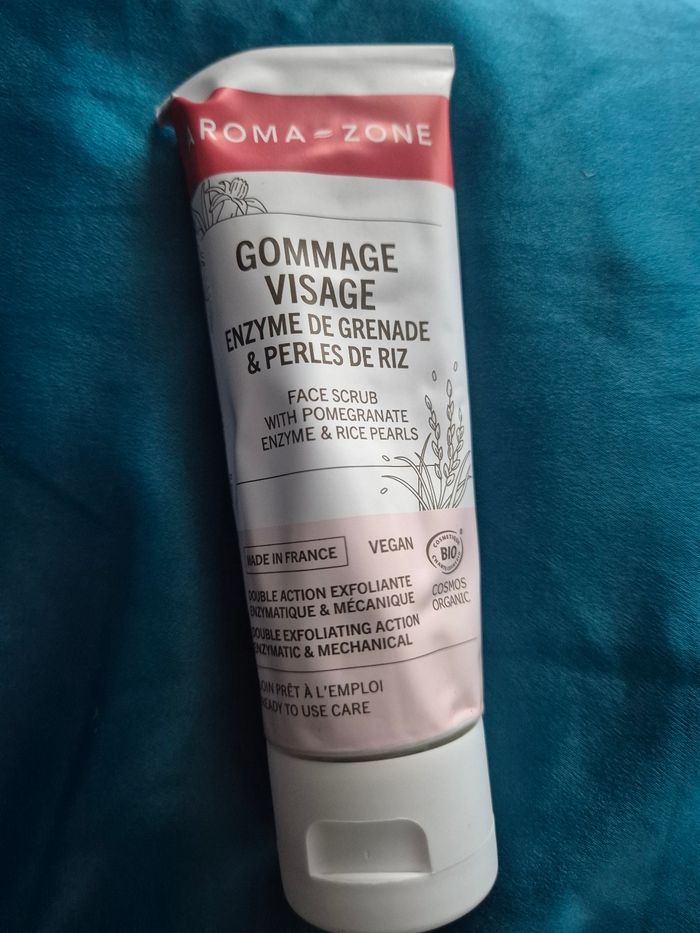 gommage visage aroma zone 50g