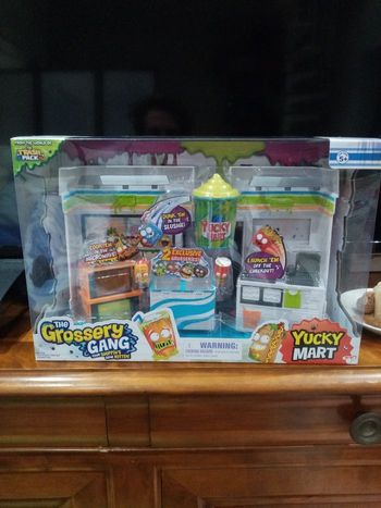 The grossery gang yucky mart