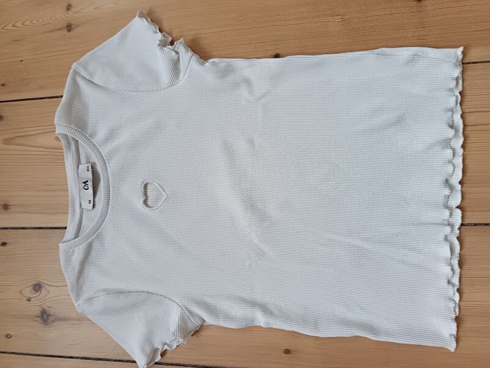 Haut blanc avec coeur