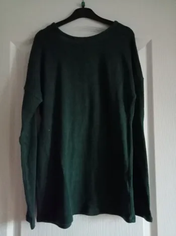 pull vert à nouer dans le dos taille M