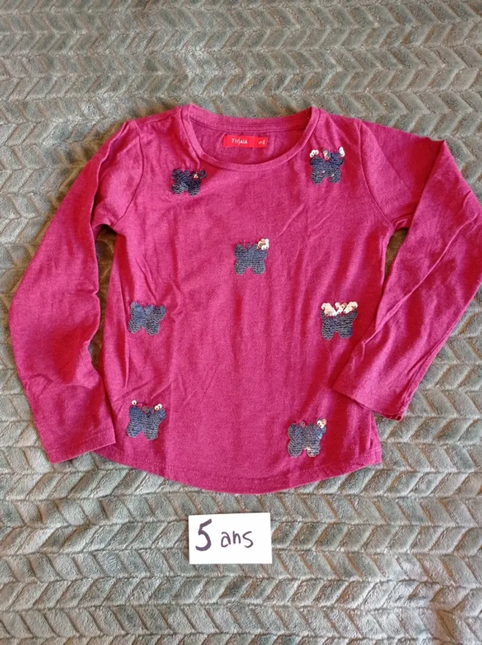 T-shirt sequins papillons en 5 ans
