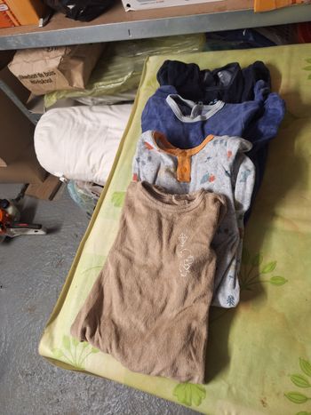 Lot vêtements garçon 12 mois