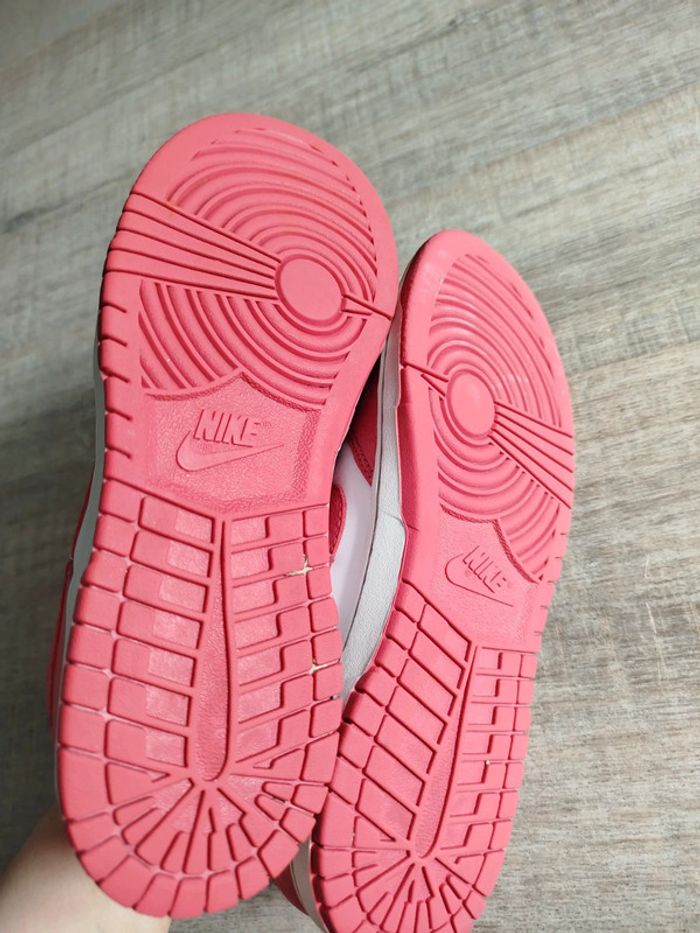 Nike dunk rose pointure 33.5 - photo numéro 5