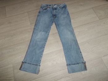 Jean UZED pantacourt destroy frangé taille 36 TBE