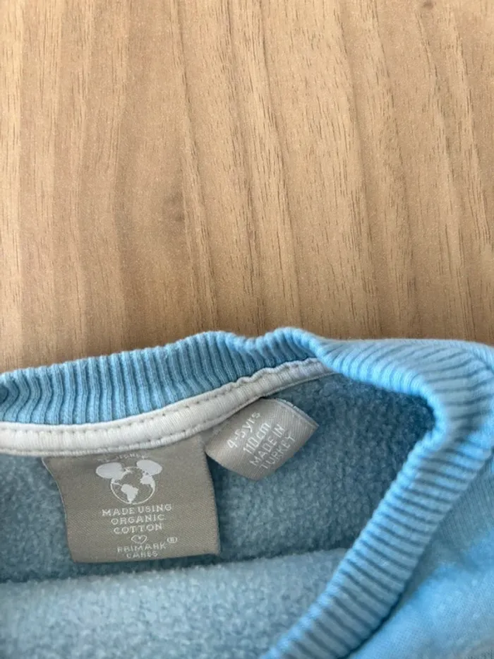 Pull Mickey primark 4-5 ans - photo numéro 5