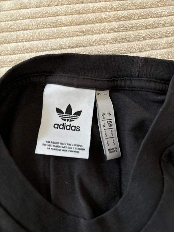 Tee shirt adidas coloré - photo numéro 3