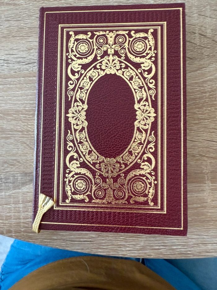 📚 livre : Les rois maudit - le rois de fer 📚 - photo numéro 2