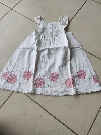 Robe marque obaïbi blanche 3 ans