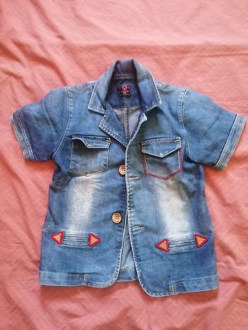 Veste en jean taille 8 ans