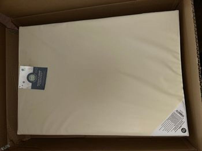 Matelas à langer mousse neuf - photo numéro 2
