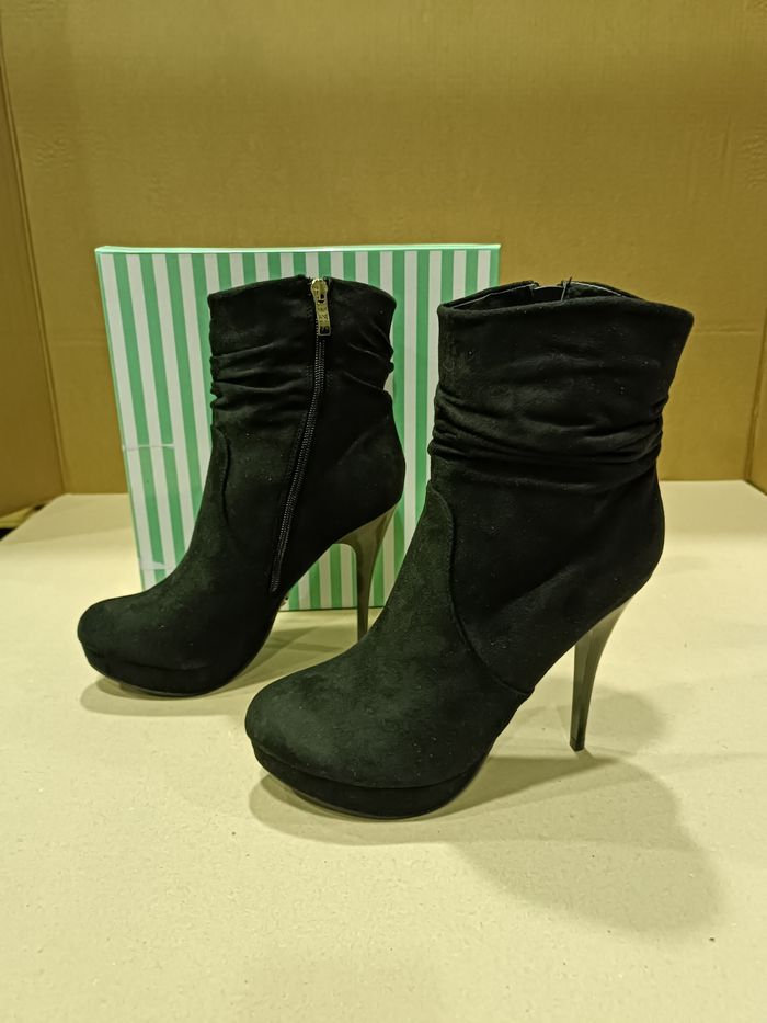 Chaussures à talons hauts Axel taille 40