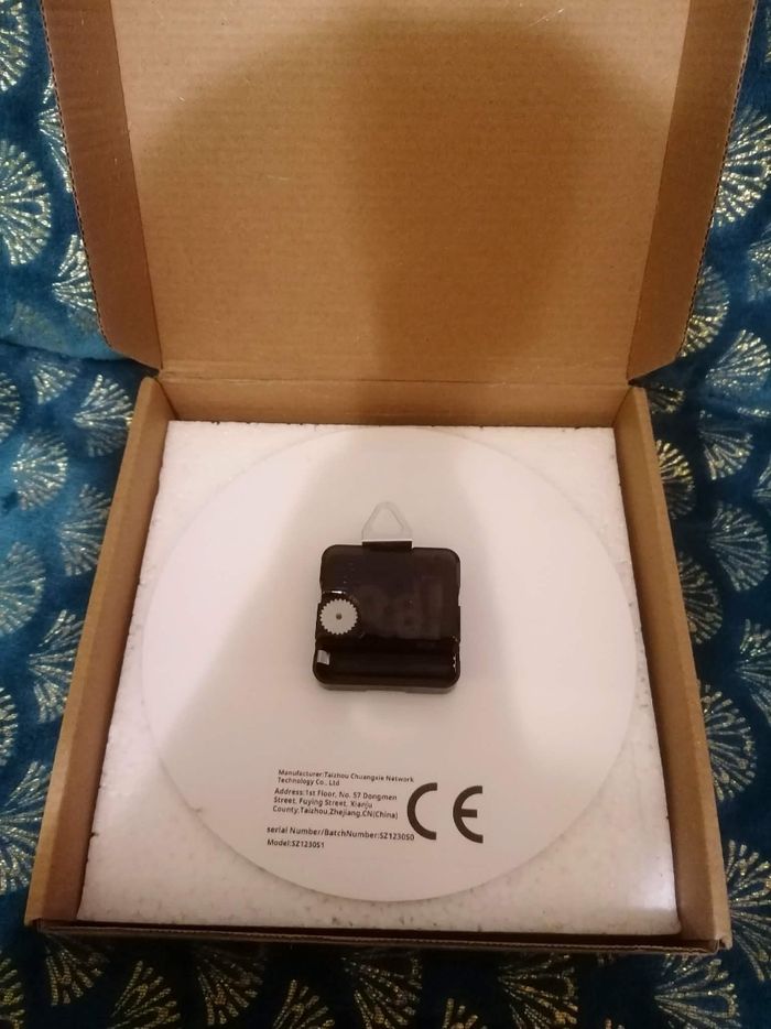 Horloge tant qu'il y a du Ricard il y a de l'espoir - photo numéro 3