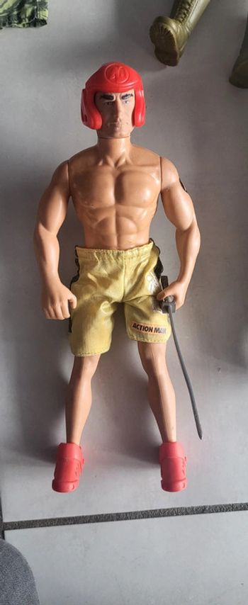 Figurine Action Man avec 2 tenues - années 90