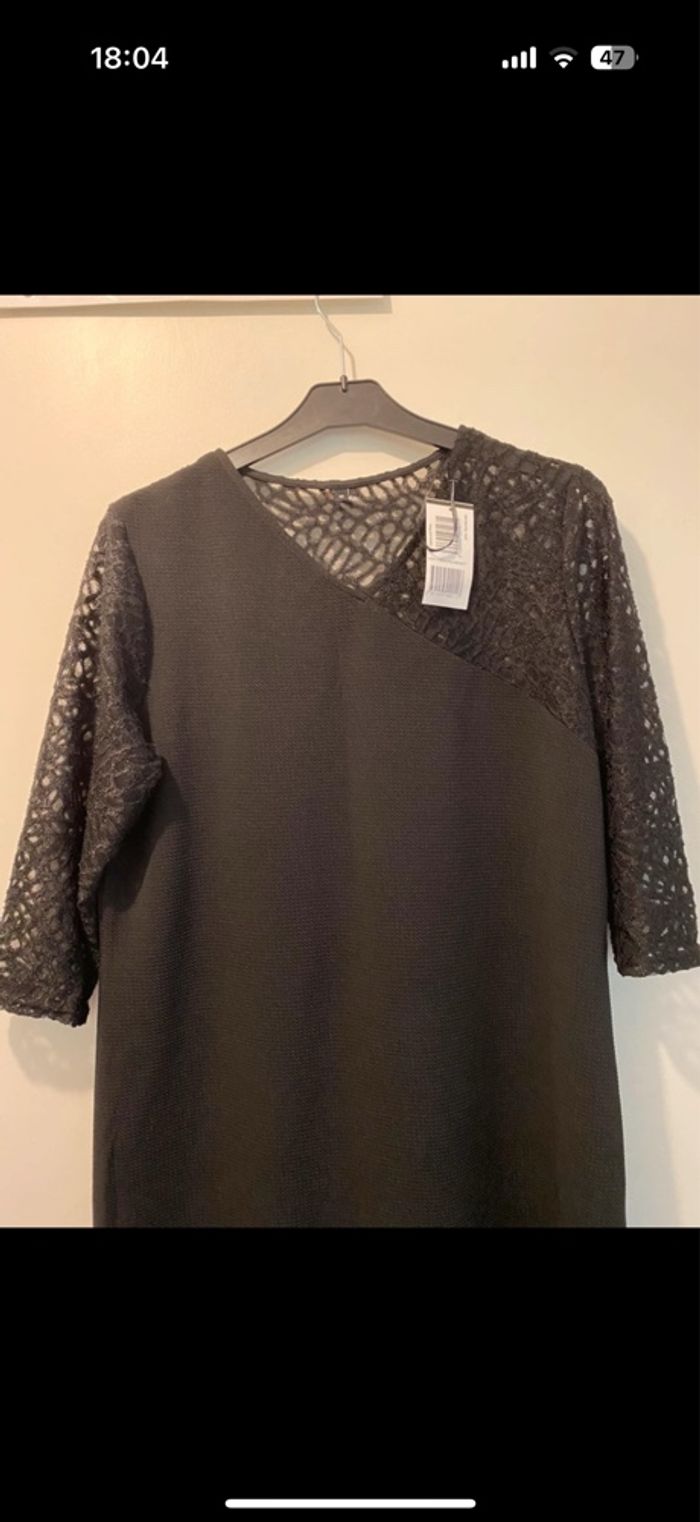 Robe/ tunique noire Neuf T46 - photo numéro 2