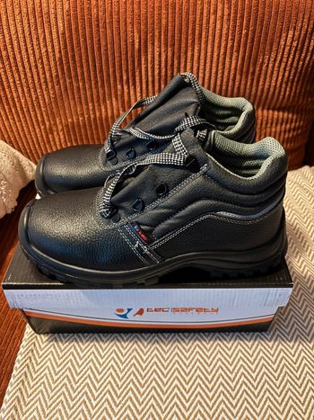Chaussure de sécurité, tec safety