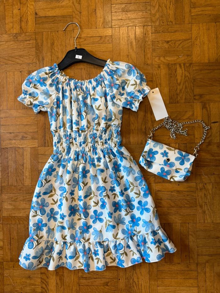 Robe à fleurs bleue - photo numéro 3