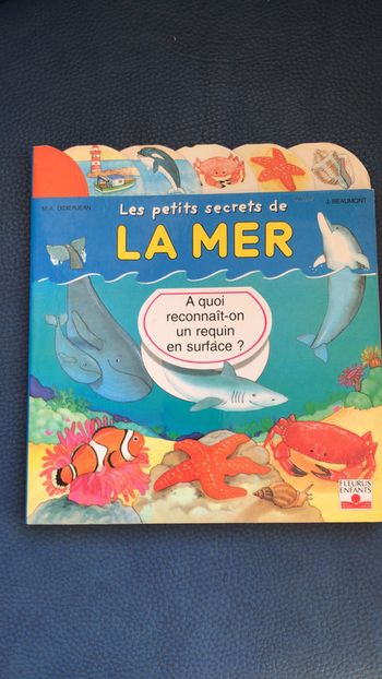 Livre les petits secrets de la mer