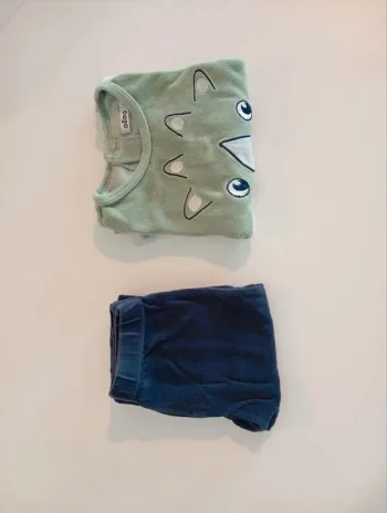 Ensemble pyjamas polaire gémo taille 36 mois