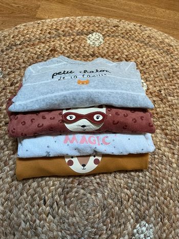 Lot de 4 pyjamas - Taille 9 mois