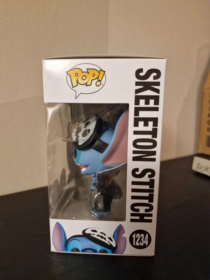 Skeleton Stitch Glow Chase - photo numéro 2