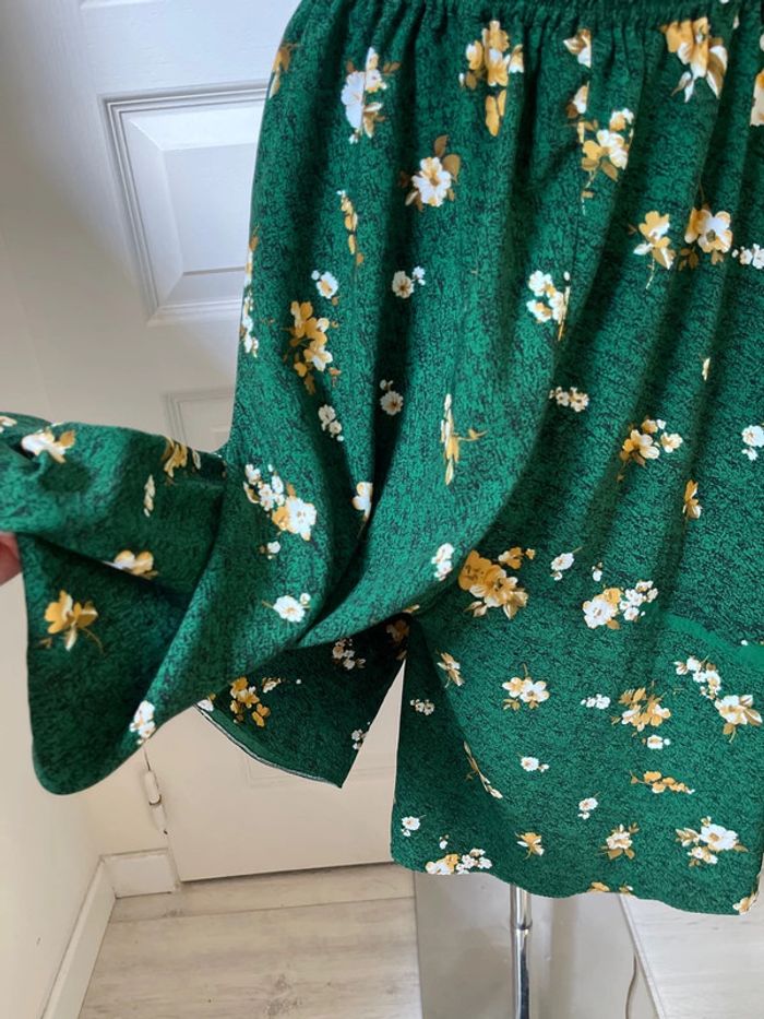 Short vert à fleurs - photo numéro 7