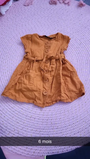 Robe moutarde