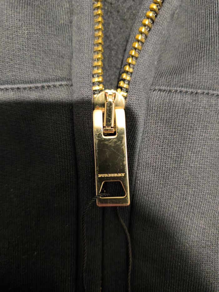 Pull a capuche avec zip Burberry authentique noir blanc marron beige - photo numéro 3