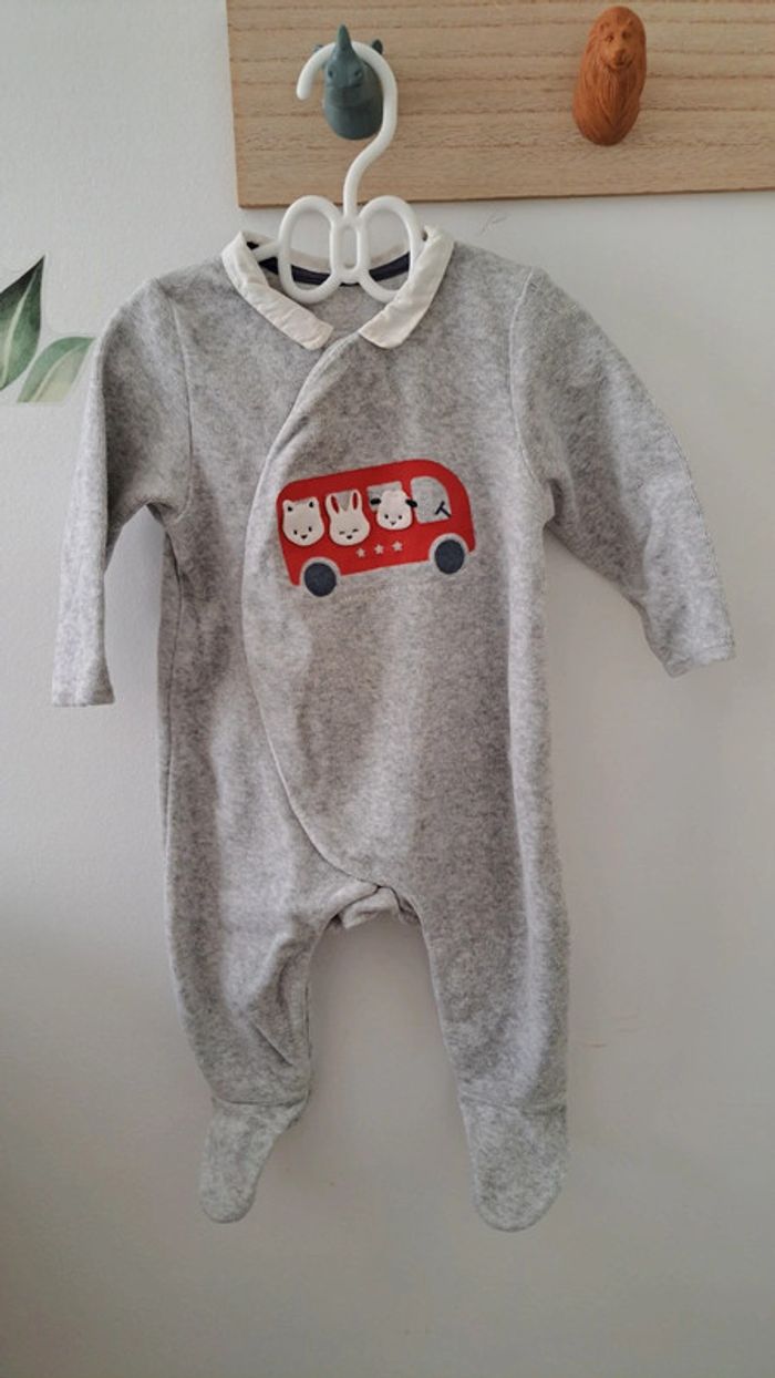 Pyjama 1 pièces ouverture sur le devant