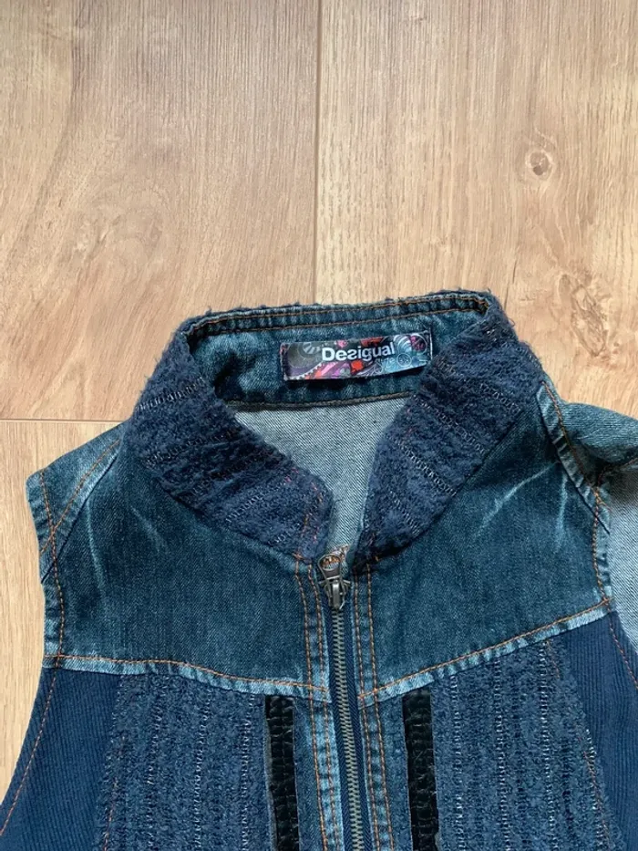 Robe Desigual sans manches en jean et tissu T 38 en parfait état - photo numéro 3