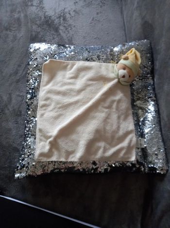 Doudou ours grand mouchoir Baby Nat