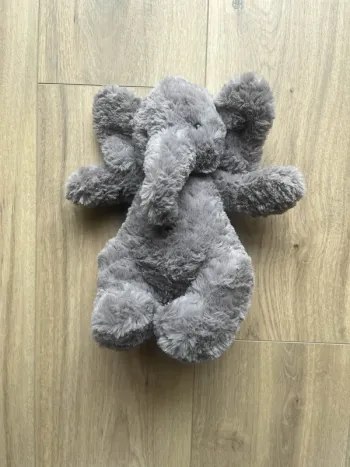 élépahnt jellycat