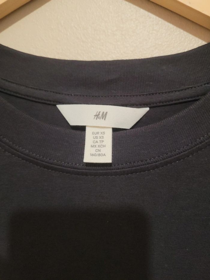 T shirt H&M taille XS - photo numéro 3