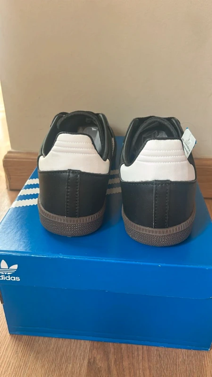 Baskets Adidas - photo numéro 2