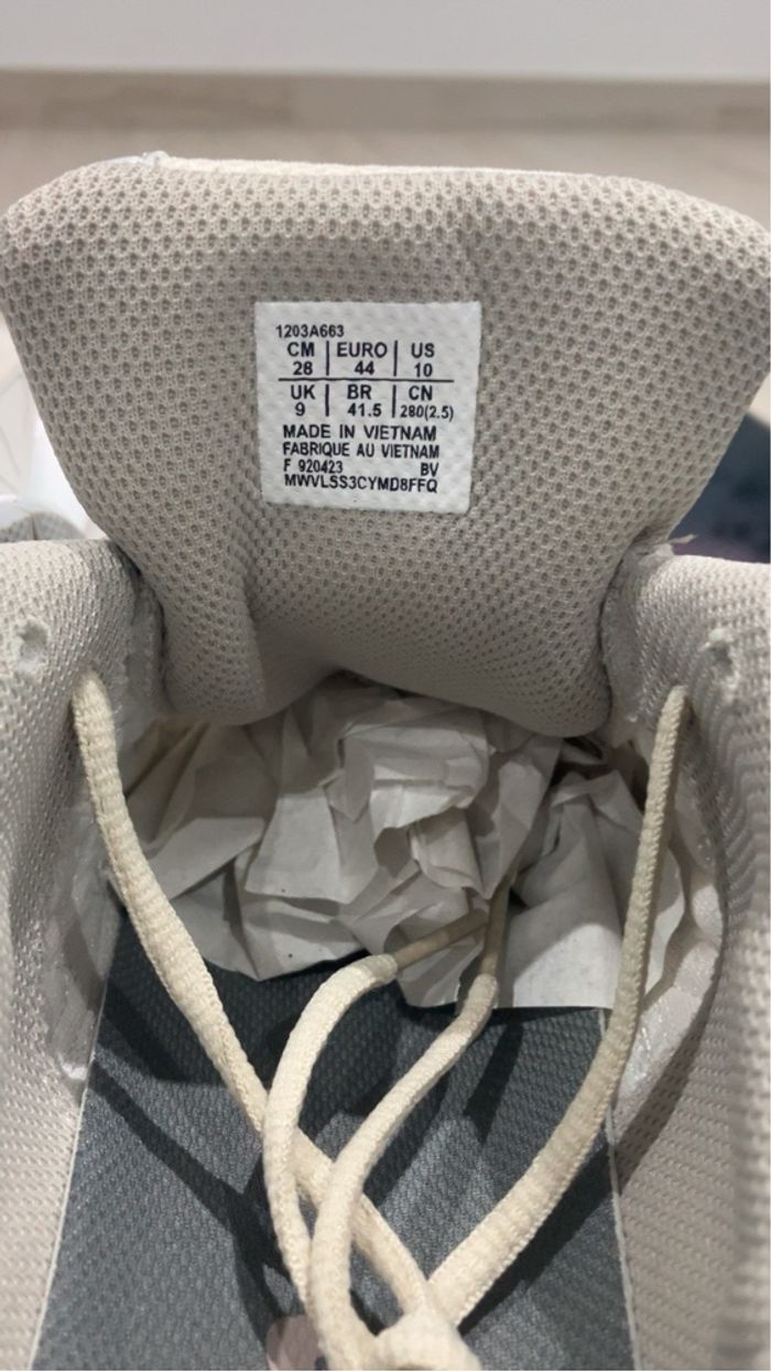 paire de asics - photo numéro 6