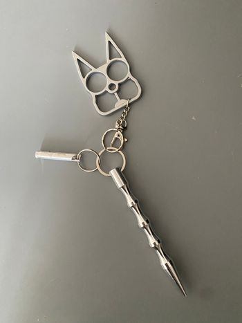 Porte clés autodéfense