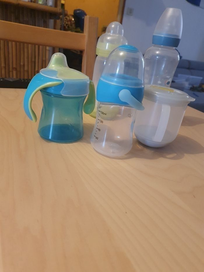 Lot biberon /verres 1 er age