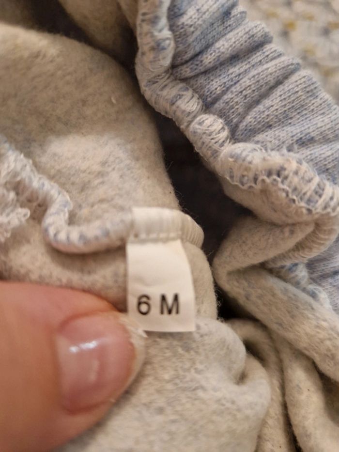 Pantalon 6 mois - photo numéro 2