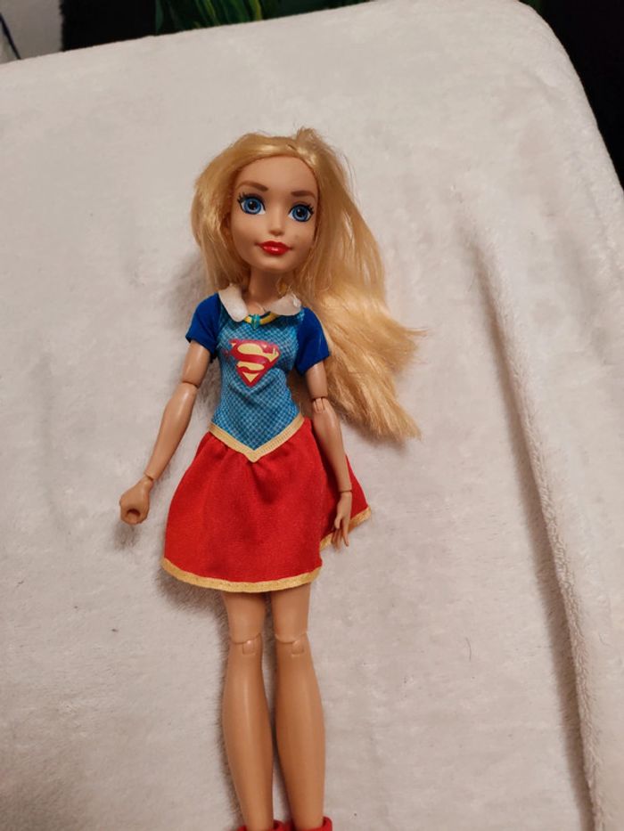 Poupée super girl - photo numéro 2