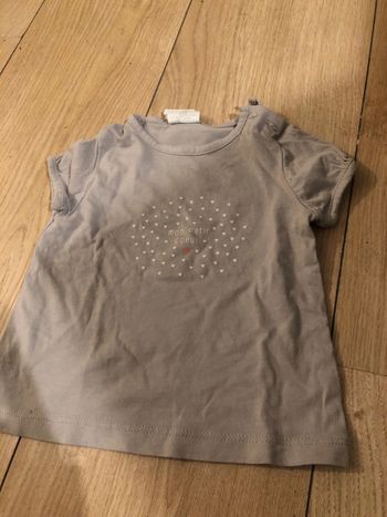 T- shirt