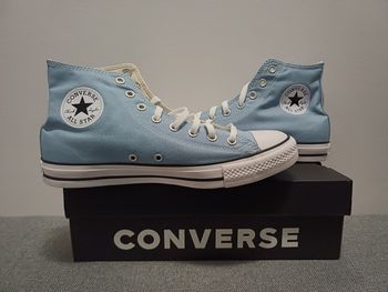 Basket converse neuve toile montante Pointure 44 bleu 